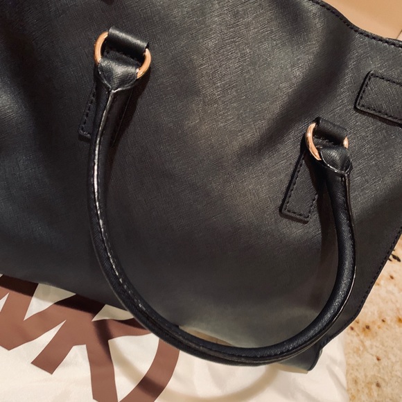 Michael Kors handbag in black leather - Picture 3 of 3